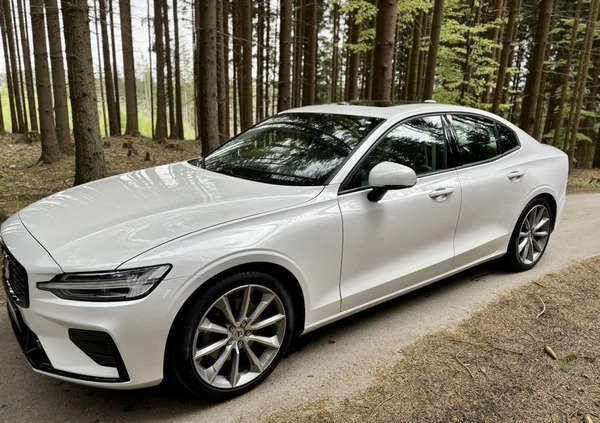 Volvo S60 cena 114500 przebieg: 46000, rok produkcji 2019 z Wisła małe 254